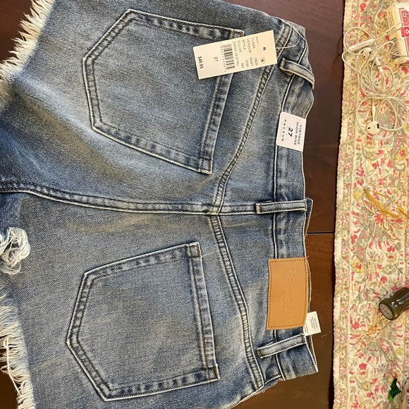 PacSun New with Tags distressed denim shorts - Picture 2 of 3